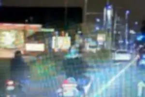 20時過ぎ、北向き弓削交差点凄いスピードで追い抜き、さらにすり抜けして行ったバイク、かなり危険。
あわや、車と接触するところでした。やめてほしいです。