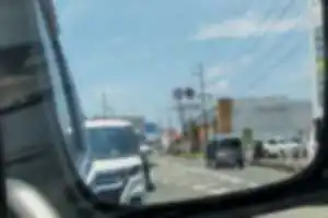 ・ホワイト ハイエース・ホワイト ワゴンR・薄いグレー ワゴンR・薄いグレー フリーダ・ホワイト スペーシア・薄い水色&ホワイト スペーシア等

煽り運転。
信号無視。
ショートカットで曲がる。
信号待ちで待機中にも関わらず、わざと暴走して突っ込む様に急ブレーキ踏んで停止。車間無し(ゼロ)
で、ベタ付け。
車線踏んだりはみ出し走行等、悪質な危険運転車両。
特に男に多い。
余裕が無く、イライラしながらの運転。
煽り運転しても危険なだけで(事故の原因)、早く目的地に着く訳ではありません。