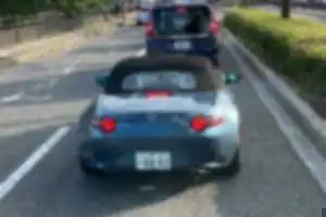 シルバーマークつけてる老害さんでした。
一時停止無視の急な割り込み。
急ブレーキかけなければ事故るとこでした。