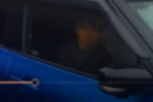 周囲の確認なし、急な幅寄せ危険運転