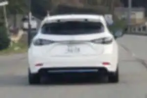 石川県金沢市朝霧台の交差点で、豊橋301な66○4のマツダのハッチバックが、信号完全無視。
社外品のシーケンシャルウインカーと変なマフラーは付いてましたが、マトモな脳ミソは付いてないらしい。