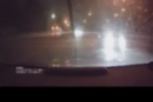 強引な割込み及び追越車線専有。
本日05:30〜05:40頃に名阪国道 天理東ICにて本線への合流時、前方をノロノロ走っていた大型ダンプに痺れを切らしたのか、後方から当方の車が早い速度で迫ってきていたのにも関わらず、速度も出さずに追越車線まで車線変更してきた。
その後も追越車線に居座り続けて当方が右ウインカーで進路を空けるよう促すまで1歳進路を譲らない煽られ運転を行う。
追い越された後は元から巡航速度が高いのか逆に当方に八つ当たりしたいのか、速度を上げて必死になって付いて来ようと迫ってきた(当方に追いつけずに煽り返すのは失敗した模様)。その後は針インターで本線より離脱。
禄に後方も確認できない為か、強引な割り込みや追越車線への居座りによる煽られ運転を繰り返す(故意か否かは別として)非常にマナーの悪い危険運転ドライバー。
3代目DE系デミオ、黒。ナンバー等不明。