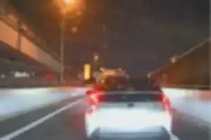 故意に急ブレーキをかけたり、窓から顔を出して威嚇などをしてくる悪質ドライバー。
30代くらいの男2組が載っていました。
#今日のプリウス