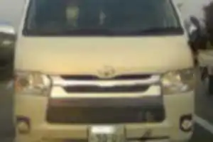 2020年11月19日早朝、軽い渋滞で40km/hほどで走行中に煽られる。
赤信号で停車後煽っていた車が自車の右側方に停車し暴言を吐く。