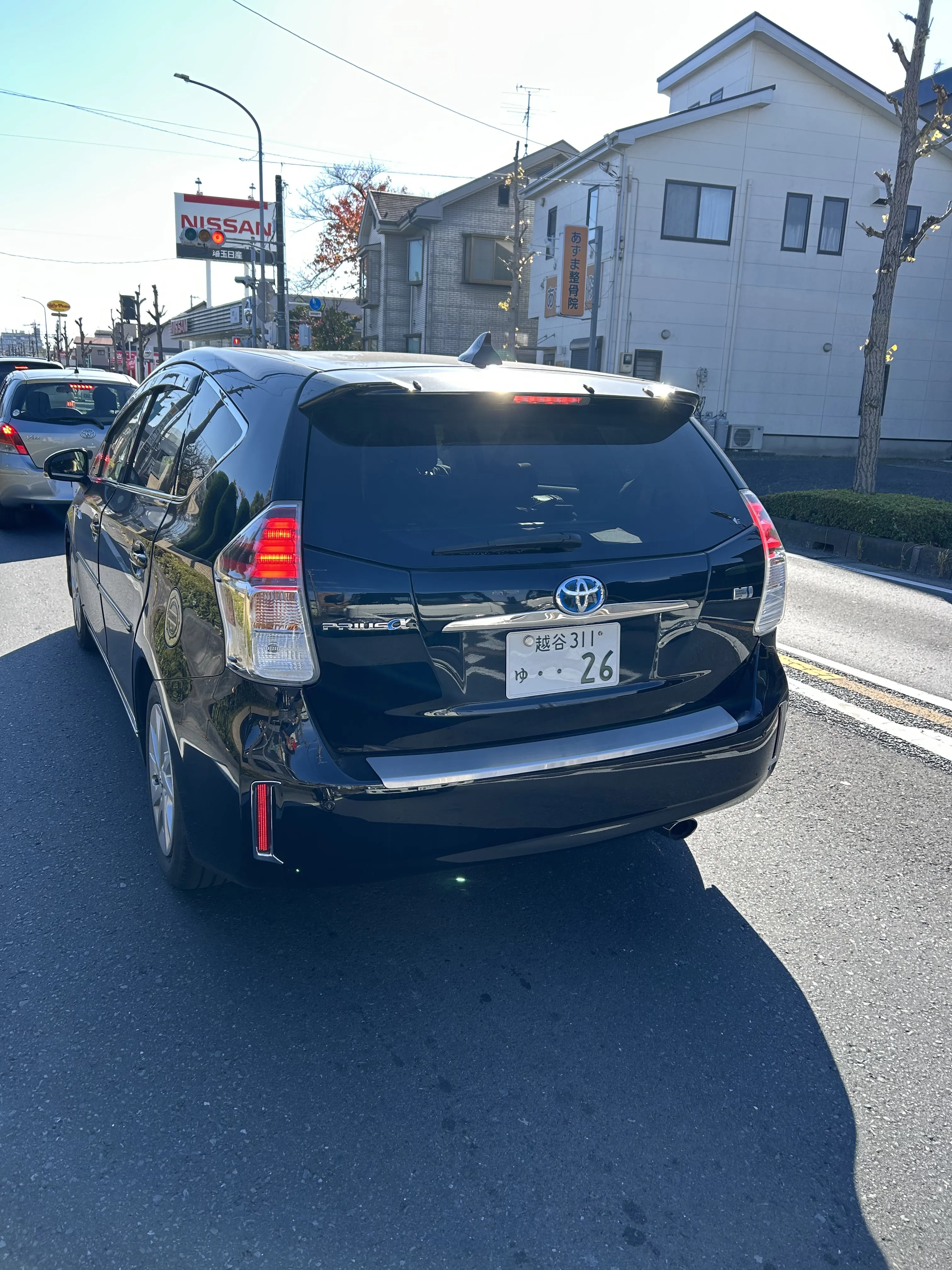 交差点で自転車の直進走行を妨げ、あげくの果てにバカと罵声、意味不明
黒、プリウスα、左耳ピアスの年配男性、助手席には東南アジア系の若い女性同乗