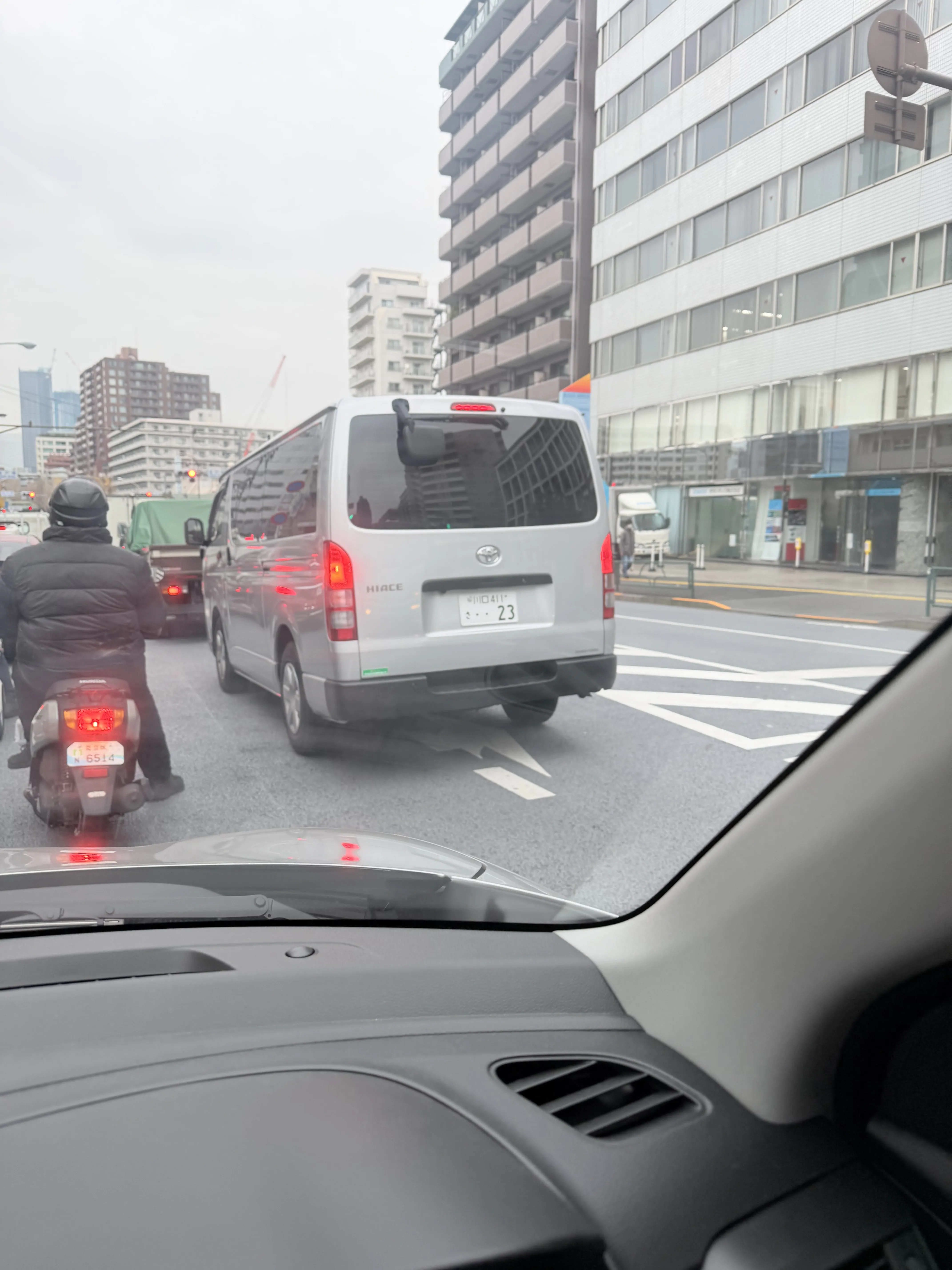 いきなり幅寄せ、パッシング、執拗なクラクションを鳴らされた