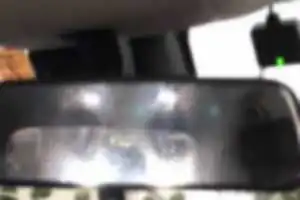 ハイビームを焚いてすれ違いざまにクラクション何度も鳴らされました。動画で撮っていたのですが動画で見せたかったです。