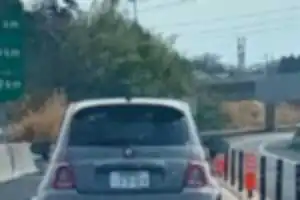 煽り運転、危険運転。